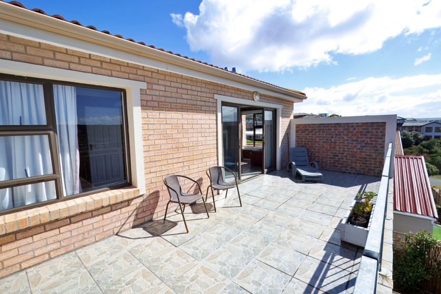4 Bedroom Property for Sale in Stilbaai Wes Western Cape